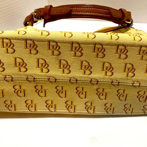 Dooney and Bourke vintage shoulder bag - Picture 10 of 16